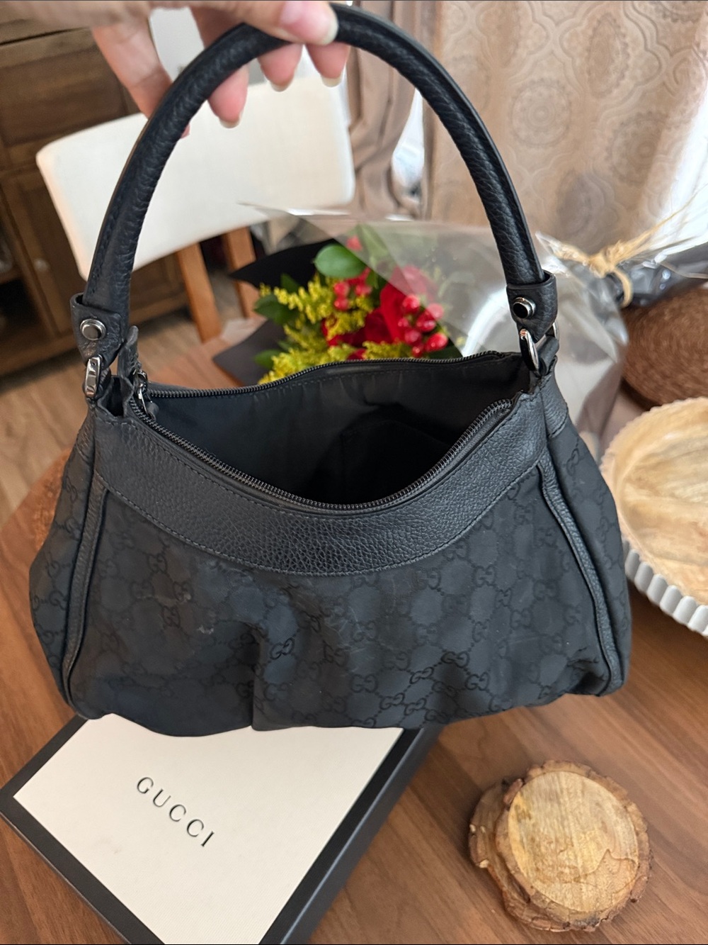 Gucci Black Canvas “Abbey”Monogram D-Ring Shoulder Bag (Medium) Vintage - Picture 7 of 8
